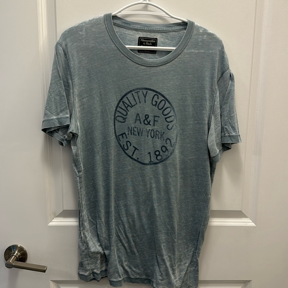 Abercrombie and Fitch Mens Tee​